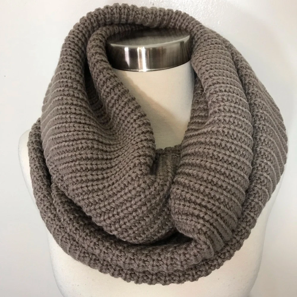 Stitch Fix l Octavia Alexa Rib Knit Infinity Scarf